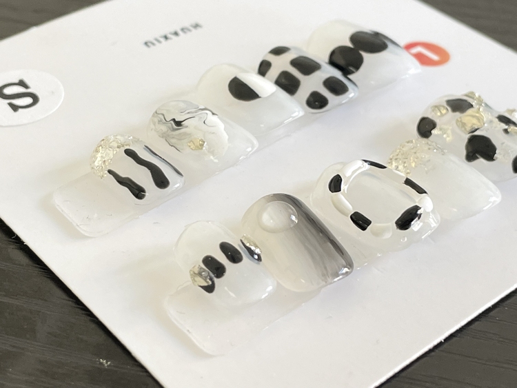 美甲ins冰透百搭简约