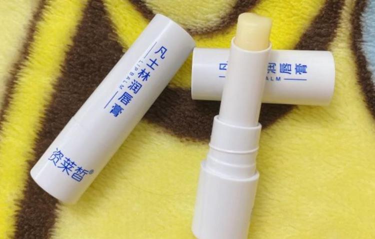 唇膏和唇釉区别