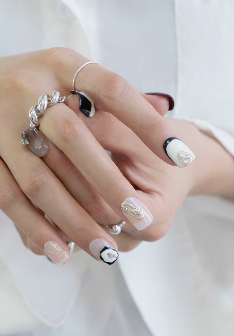 美甲ins甲片，美甲ins风图片