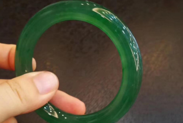 玉与翡翠的区别是什么