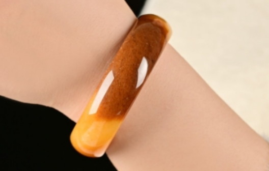 黄龙玉戴久了会有什么变化