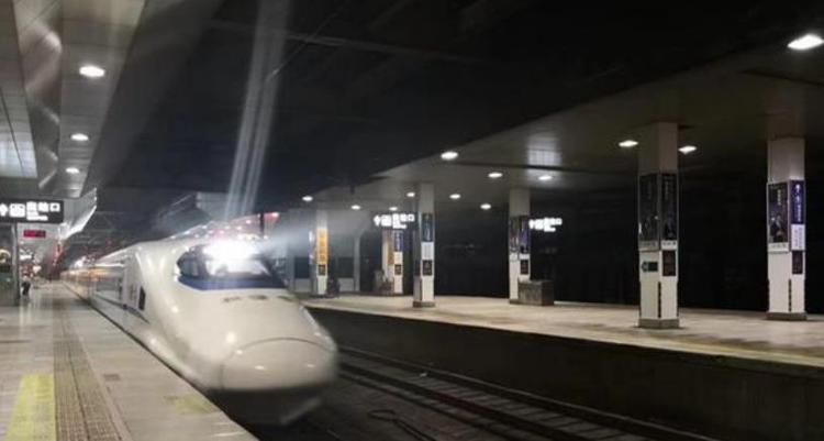 高铁可以带化妆品护肤品吗