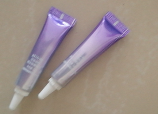 眼霜可以当面霜用在脸上吗