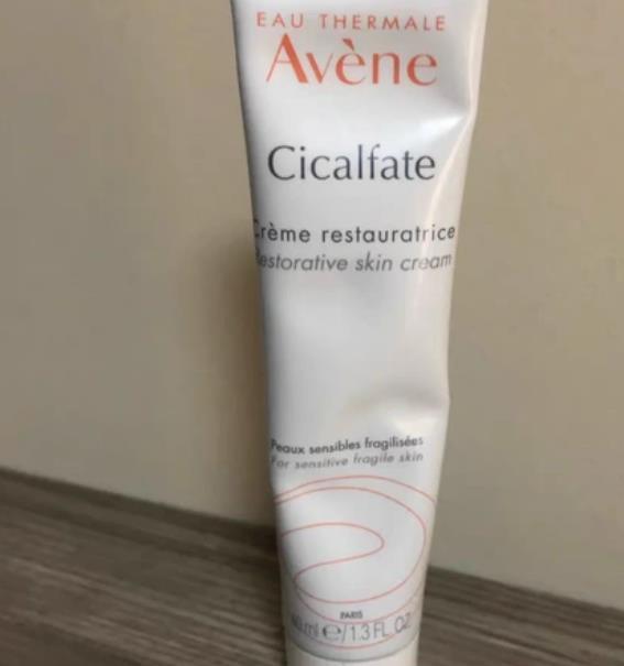 雅漾修护舒缓面膜敷完需要洗吗