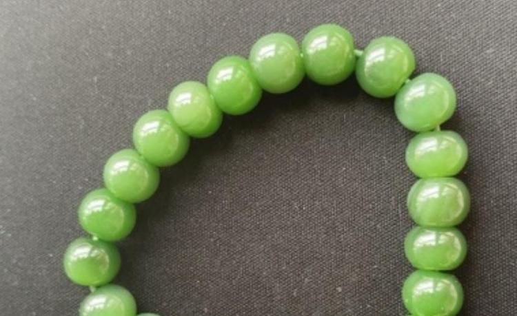 蜜蜡和琥珀的区别