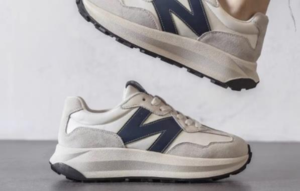 羽毛球鞋和普通的运动鞋的区别