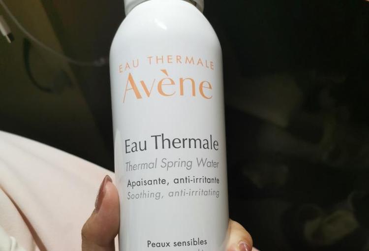 雅漾喷雾和纯净水的区别