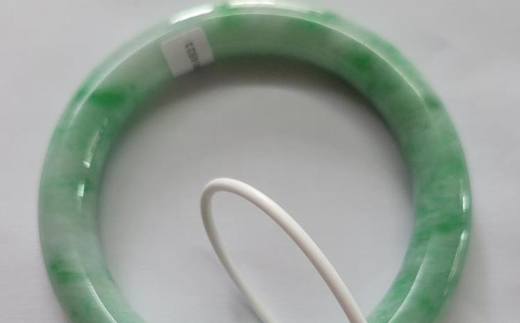 马达加斯加玉髓和翡翠的区别