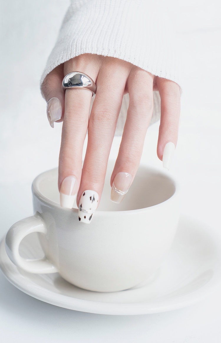 ins温柔风美甲，ins温柔风美甲品白