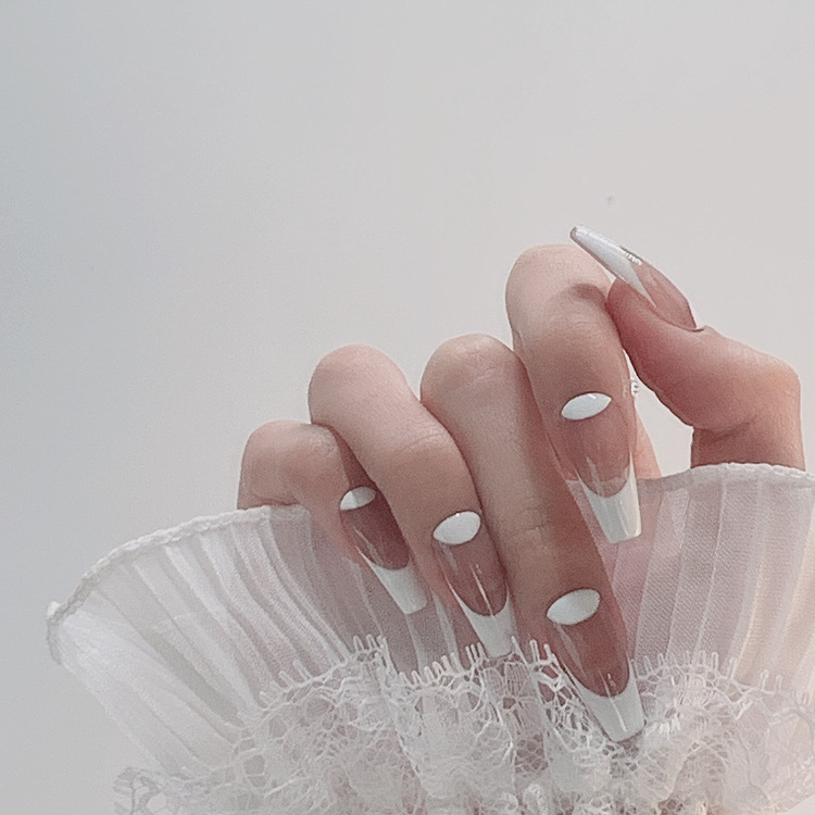 可卸底胶可以贴甲片吗