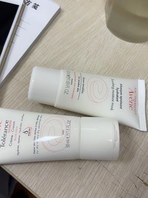 雅漾特护霜小样怎么打开