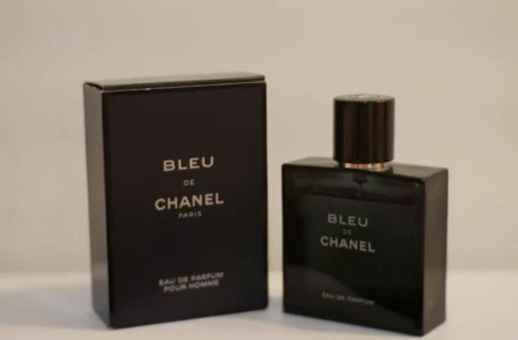 喷香水的女人代表什么