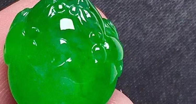 翡翠起胶感是什么意思