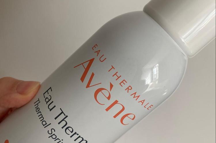 雅漾喷雾和纯净水的区别