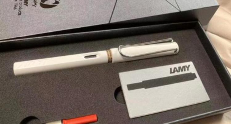 钢笔ef尖是0.38还是0.5