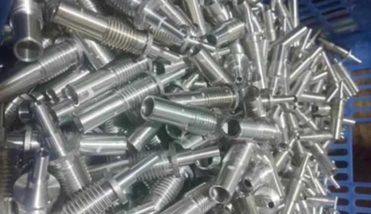 足金合成立方氧化锆是什么