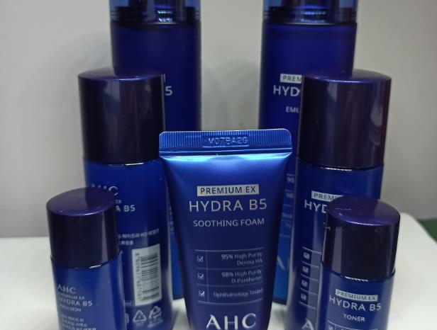 ahc水乳白瓶和蓝瓶有什么区别