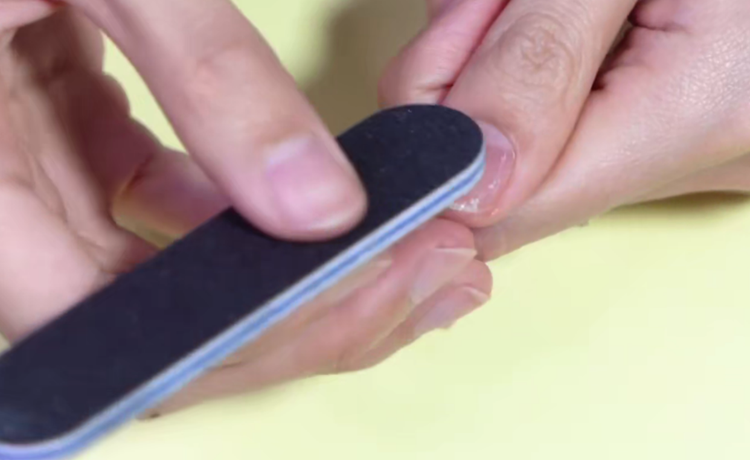 穿戴甲没有解胶剂怎么卸