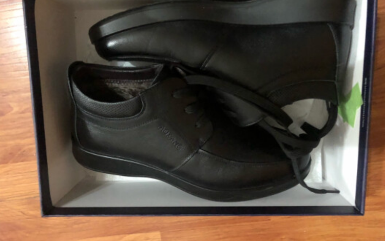 鞋上写的是牛皮革是真皮吗