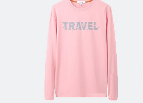 粉色上衣搭什么颜色的下装