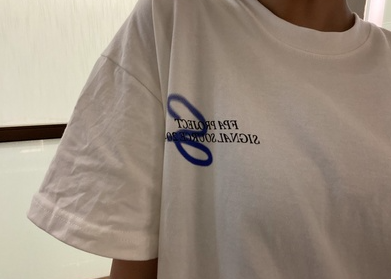 皮肤暗黄的人穿什么颜色显白