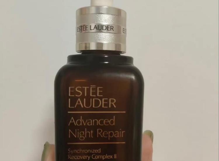 精华和面霜哪个更重要