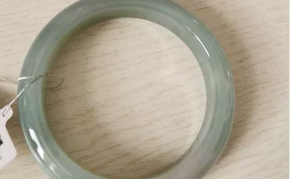 翡翠手镯的种类分为哪几种