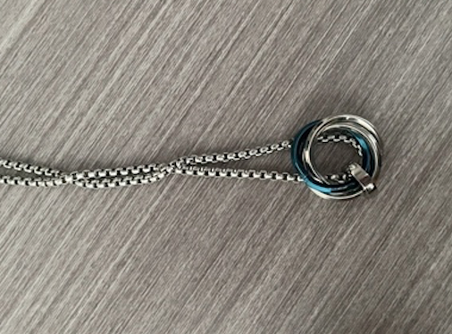 钛钢项链会掉色吗