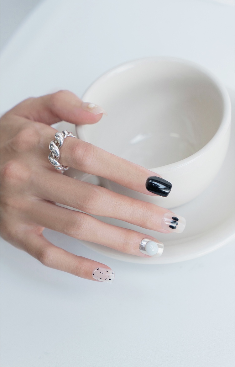 ins温柔风美甲中短