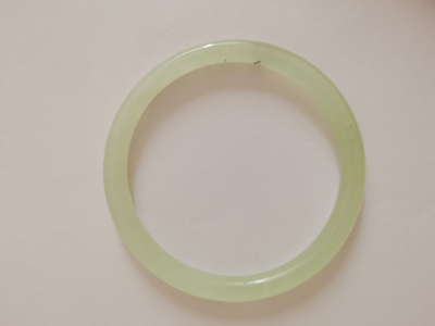 为什么岫玉越戴越没光泽