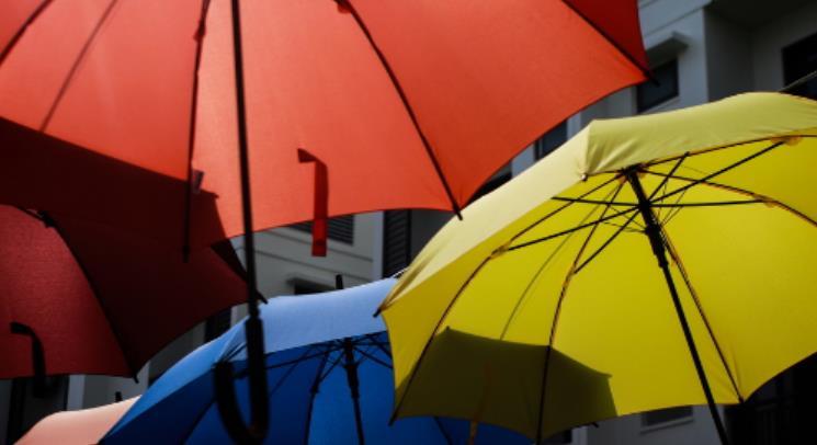 uv雨伞是个牌子吗