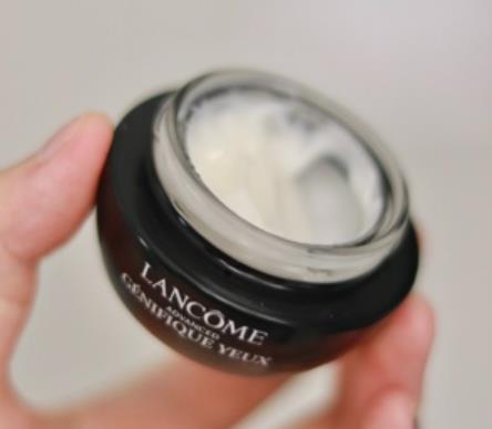 兰蔻发光眼霜怎么涂