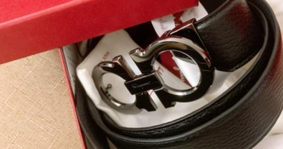 ∞是什么牌子的衣服