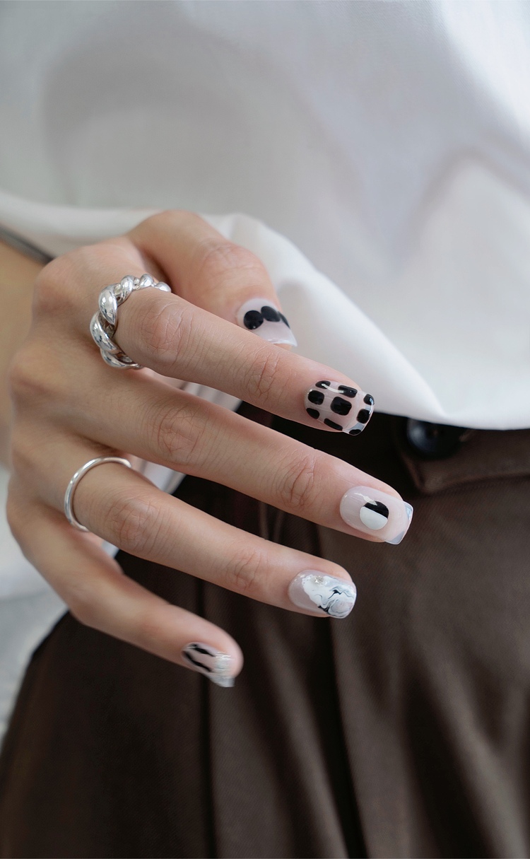 ins简约高级美甲