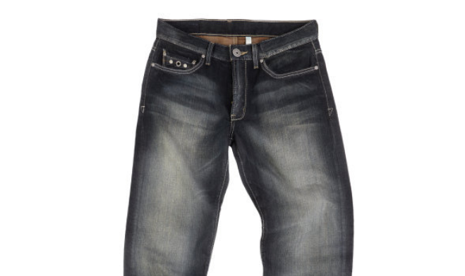 黑色牛仔裤严重掉色怎么办