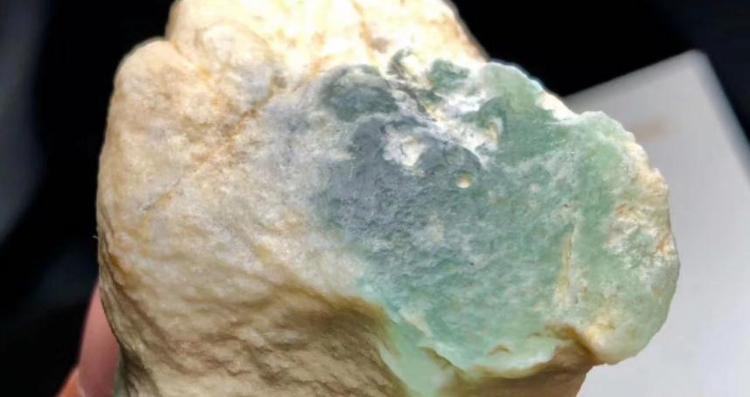 翡翠新坑料和老坑料的区别