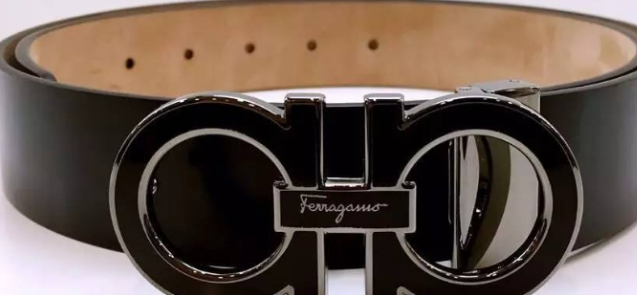 两个d是什么牌子