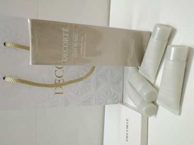 黛珂白泥洁面的特点