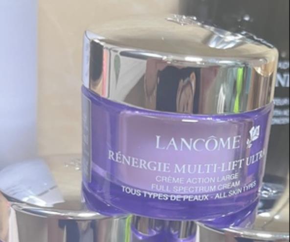 兰蔻晚霜和日霜有什么区别