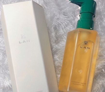 用完卸妆油后还要用洗面奶洗吗