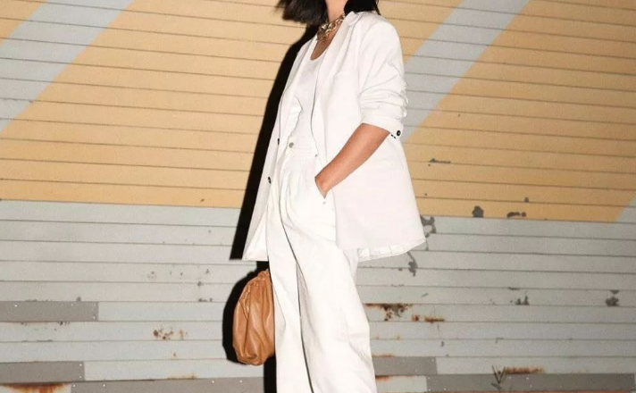 黄皮什么颜色显肤色白