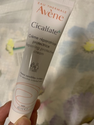 雅漾大白霜和特护霜区别