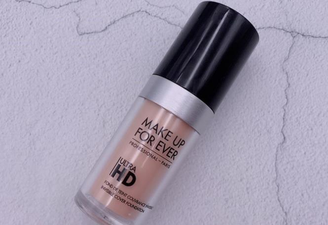 隔离霜和粉底液的区别在哪