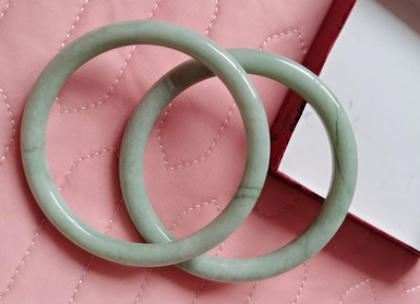 玉石和翡翠有啥区别