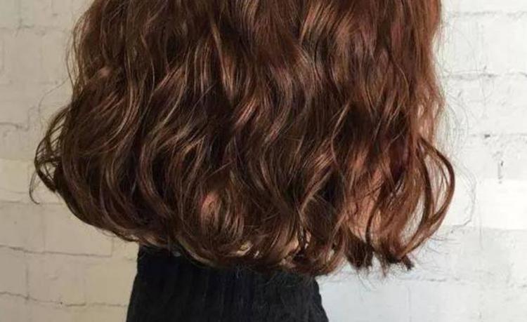 烫发不卷怎么回事