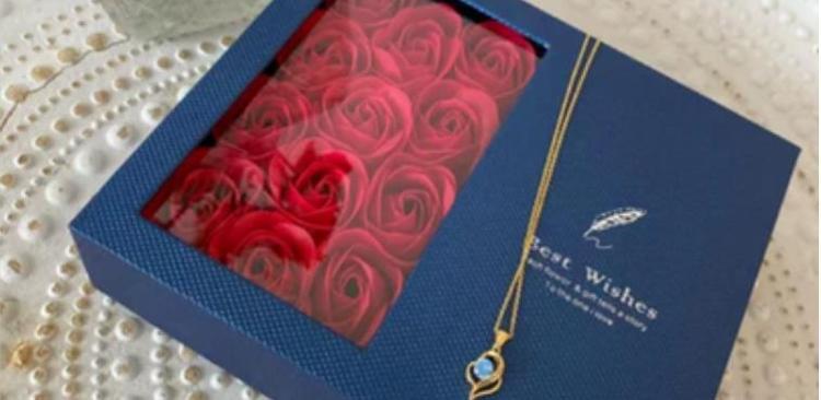 黄金项链可以戴着洗澡吗