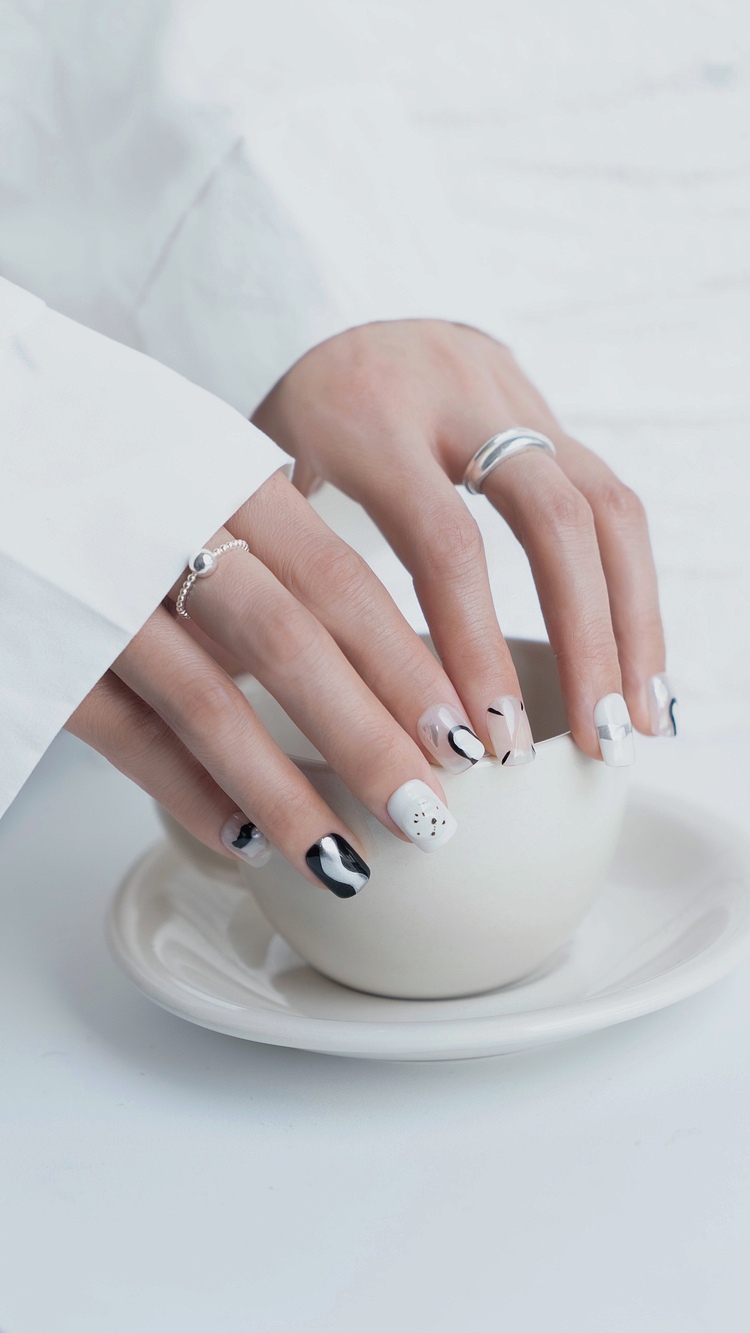 ins风涂鸦穿戴甲