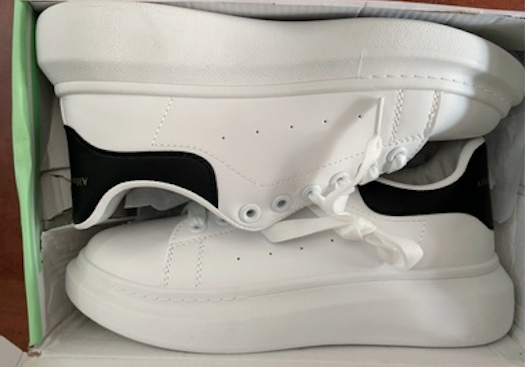 麦昆鞋是哪国的牌子