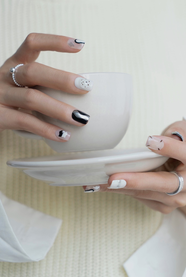 ins风涂鸦穿戴甲