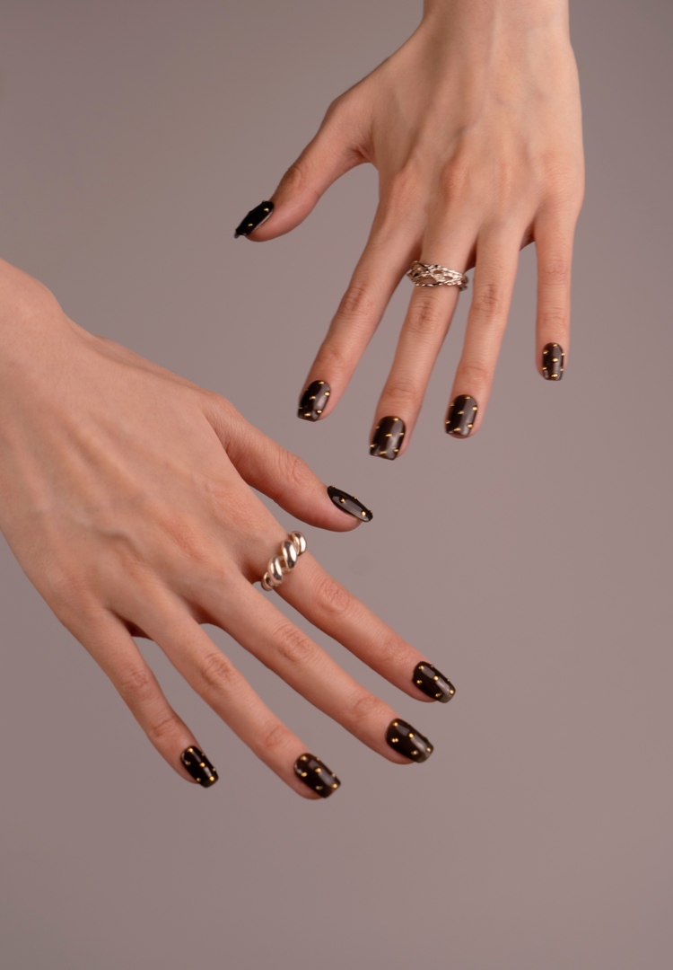 底胶可不可以粘甲片